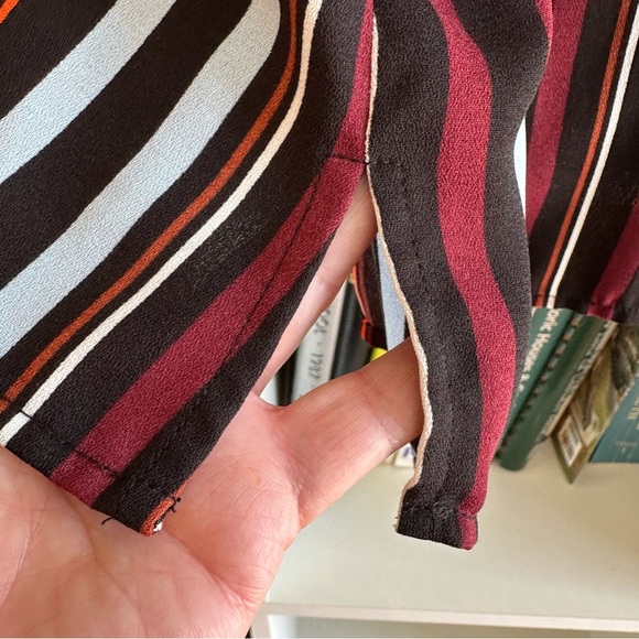 Halogen V-Neck Striped Adjustable Straps Tank Top Camisole Size M - Picture 7 of 11